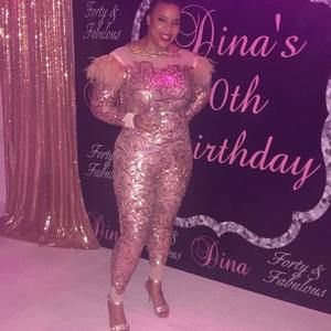 Meet your Posher, Dina